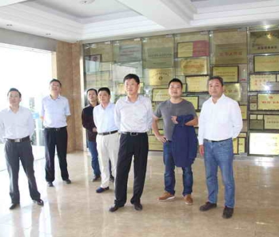 峽江縣商務考察團蒞臨仙客來公司考察
