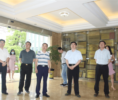 省發(fā)改委、省司法廳到仙客來(lái)公司調(diào)研“優(yōu)化營(yíng)商環(huán)境”