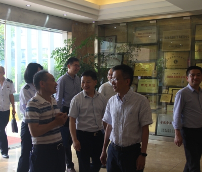 江西省稅務(wù)局黨委委員、總審計(jì)師賴竹華一行蒞臨仙客來考察調(diào)研