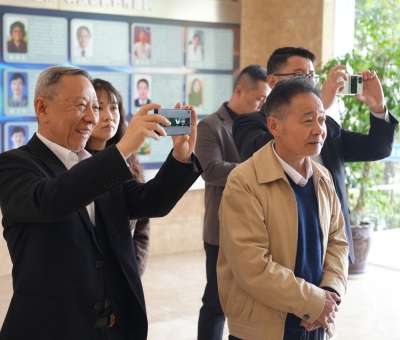 中國醫(yī)師協(xié)會副會長史盛豐蒞臨仙客來參觀指導